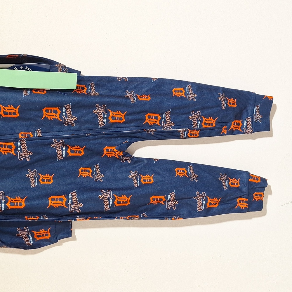 Genuine Merchandise Detroit Tigers Sleepwear/Romper 3T - Picture 3 of 15